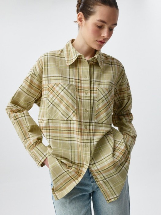 рубашка оверсайз из хлопка и льна из россии вид сбоку