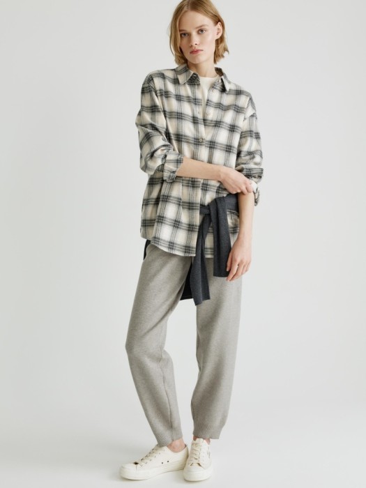 рубашка оверсайз из хлопка от бренда sela вид слева