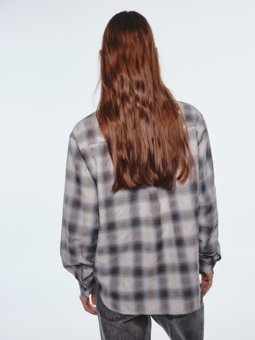 рубашка оверсайз из линейки  young по цене 3699 руб вид справа