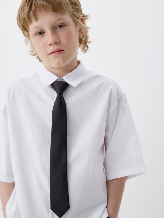 рубашка оверсайз с коротким рукавом для мальчиков из россии вид сбоку