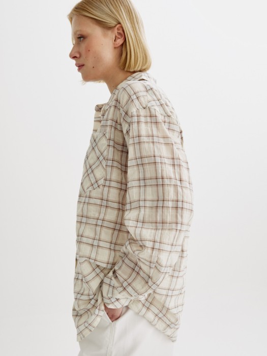 рубашка оверсайз в клетку из жатой ткани по цене 3299 руб вид справа