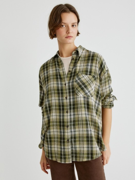 рубашка оверсайз в клетку по цене 3599 руб вид справа