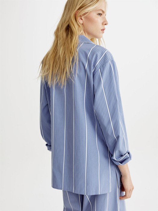 рубашка оверсайз в полоску с вышивкой из смесового хлопка по цене 4299 руб вид справа