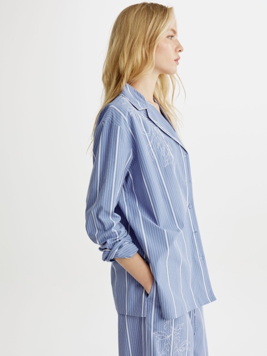 рубашка оверсайз в полоску с вышивкой из смесового хлопка из россии вид сбоку