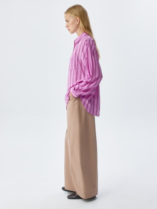 рубашка оверсайз по цене 1799 руб вид справа