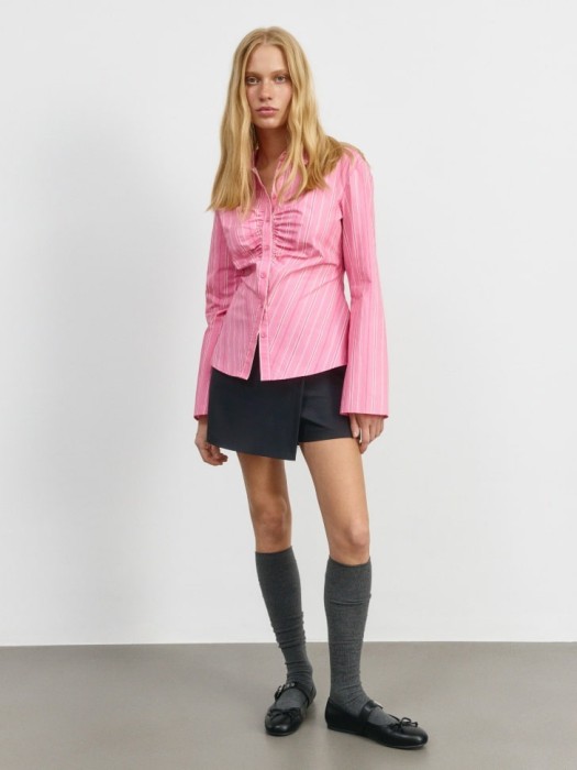 рубашка с драпировкой из линейки  young из хлопка спереди