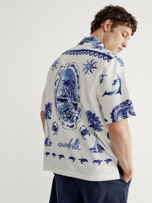 рубашка с коротким рукавом и принтом по цене 3799 руб вид справа