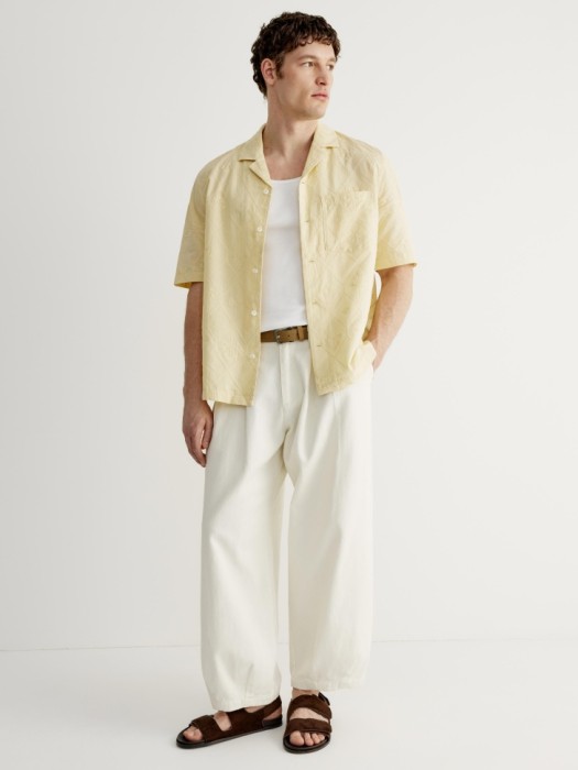 рубашка с коротким рукавом и вышивкой от бренда sela вид слева