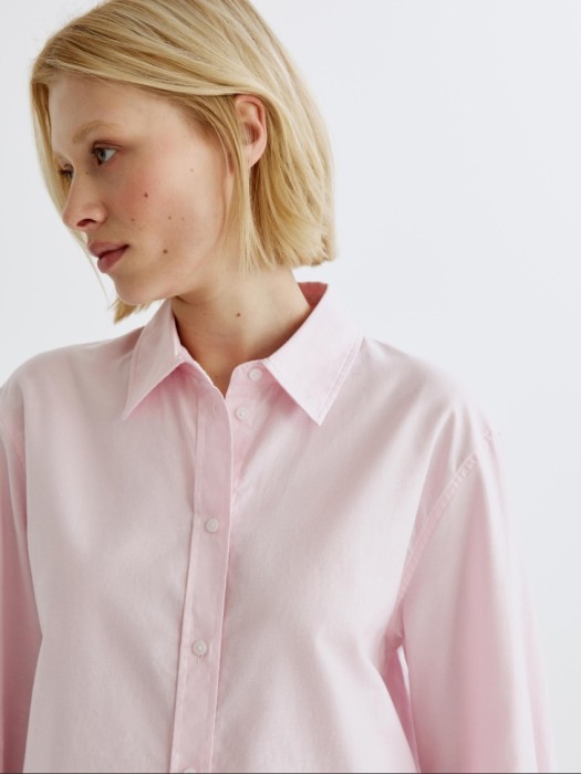 рубашка свободного кроя по цене 2999 руб вид справа