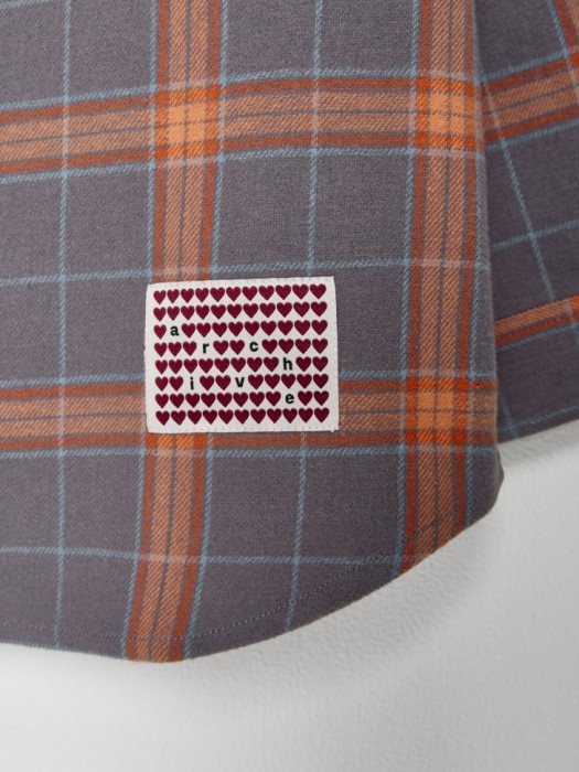 рубашка в клетку для девочек из коллекции  archive по цене 1999 руб вид справа