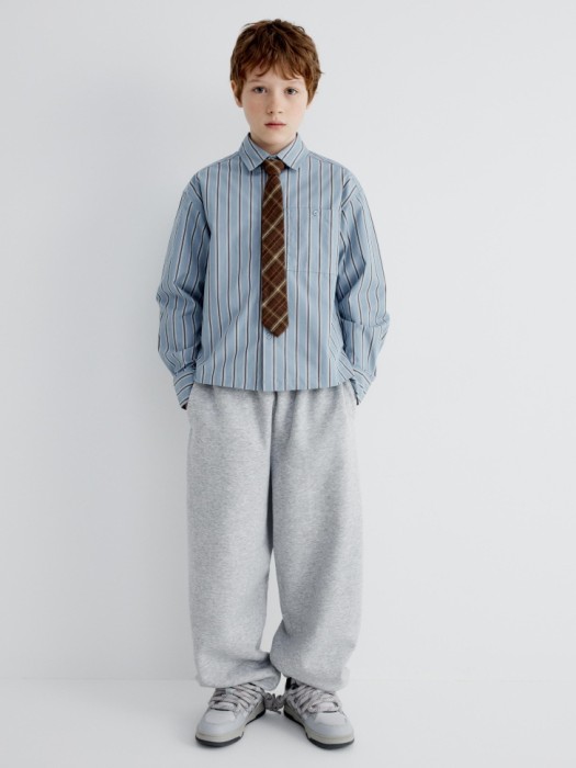 рубашка в полоску для мальчиков от бренда sela вид слева