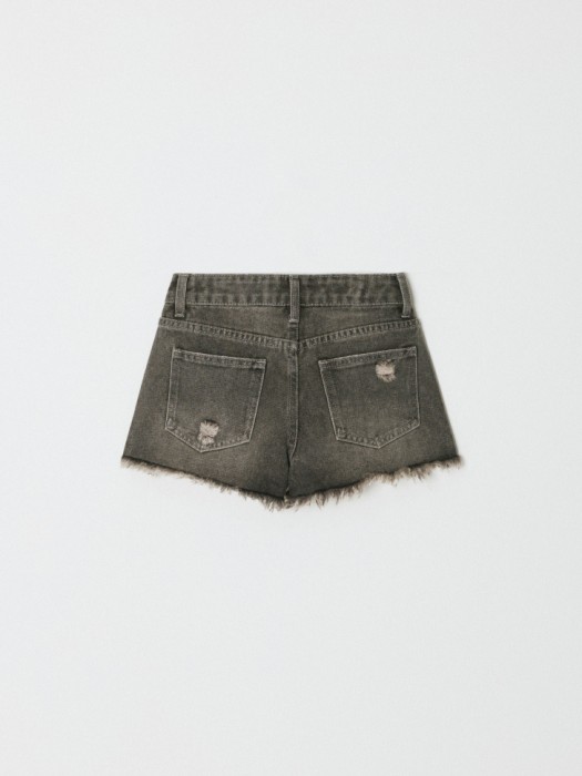 рваные джинсовые шорты для девочек по цене 599 руб вид справа