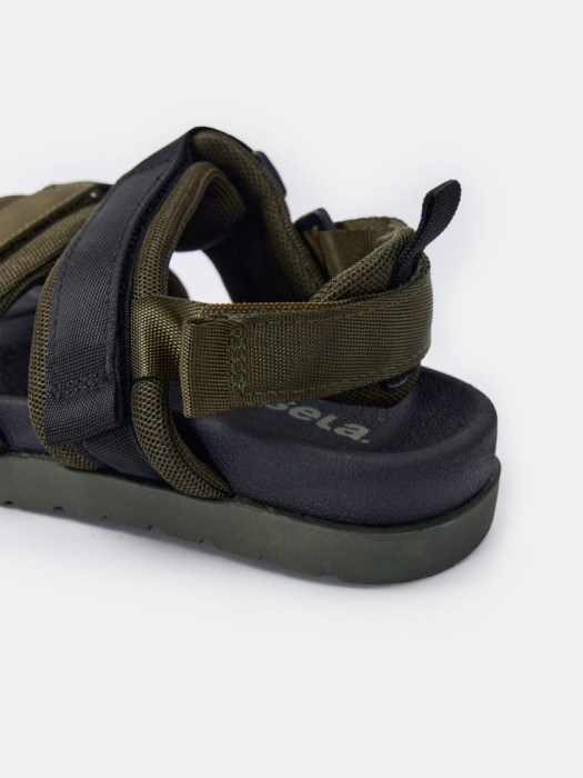 сандалии на липучках детские по цене 2799 руб вид справа