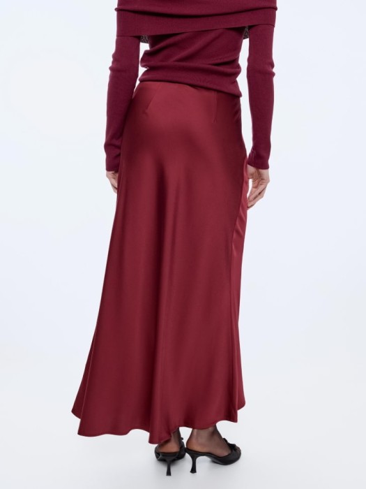 сатиновая юбка макси по цене 3299 руб вид справа
