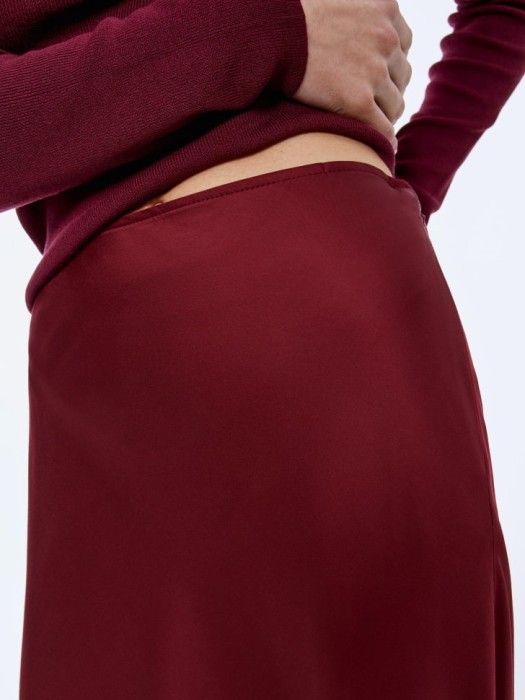 сатиновая юбка макси из россии вид сбоку