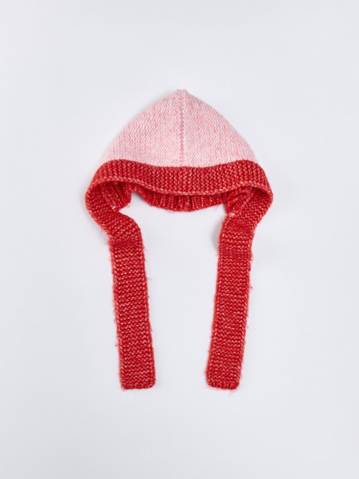 шапка-чепчик с содержанием шерсти для девочек от бренда sela вид слева