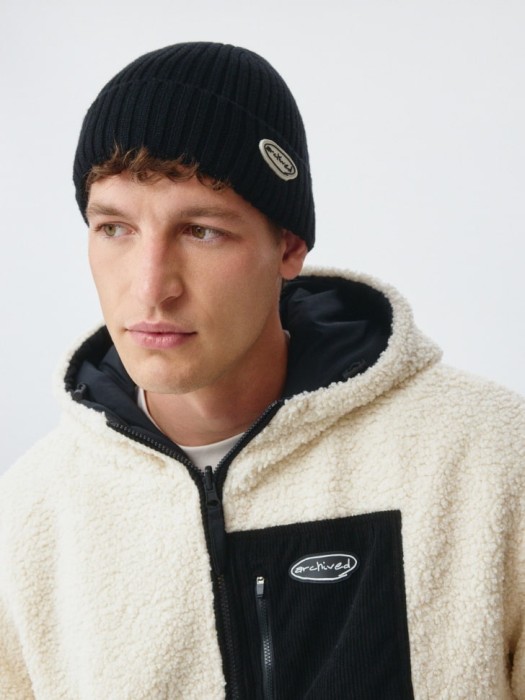 шапка из коллекции  archive 4680798393476 фотография