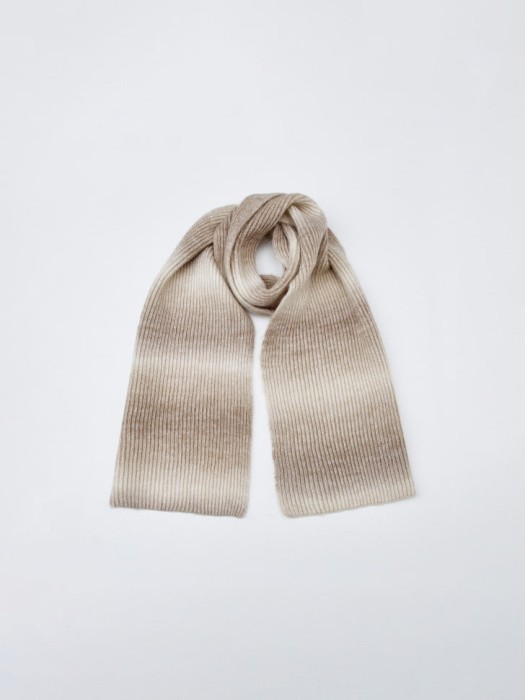 шарф с содержанием шерсти от бренда sela вид слева