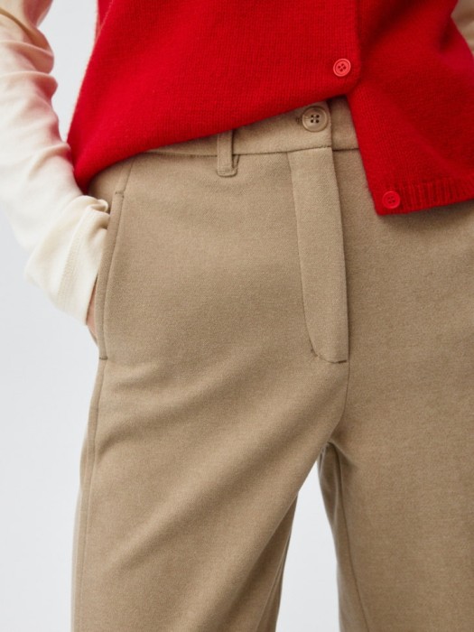 широкие брюки из костюмной ткани по цене 3599 руб вид справа