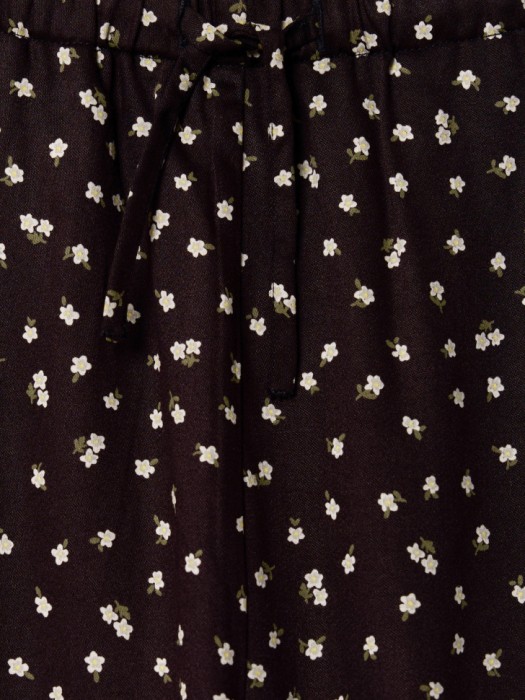 широкие брюки из сатиновой вискозы для девочек из россии вид сбоку