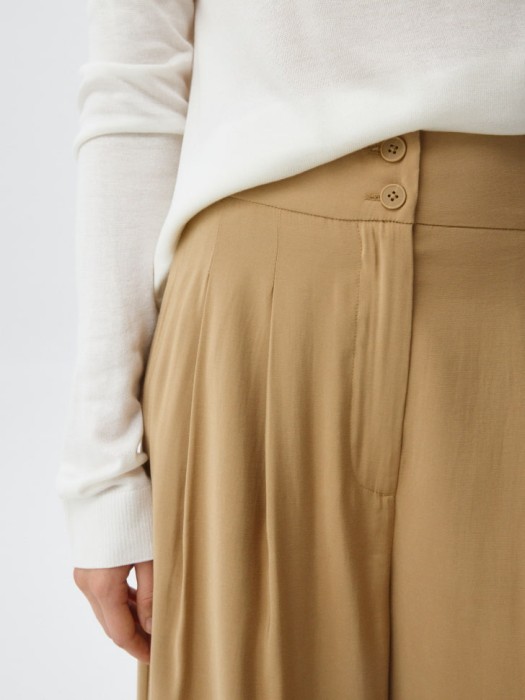 широкие брюки из смесовой вискозы по цене 1999 руб вид справа