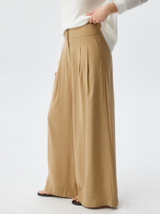 широкие брюки из смесовой вискозы из россии вид сбоку