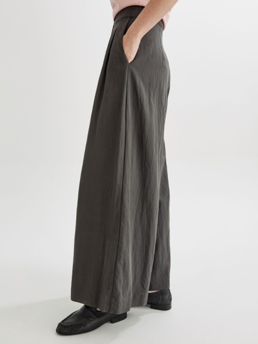 широкие брюки из смесовой вискозы по цене 3599 руб вид справа