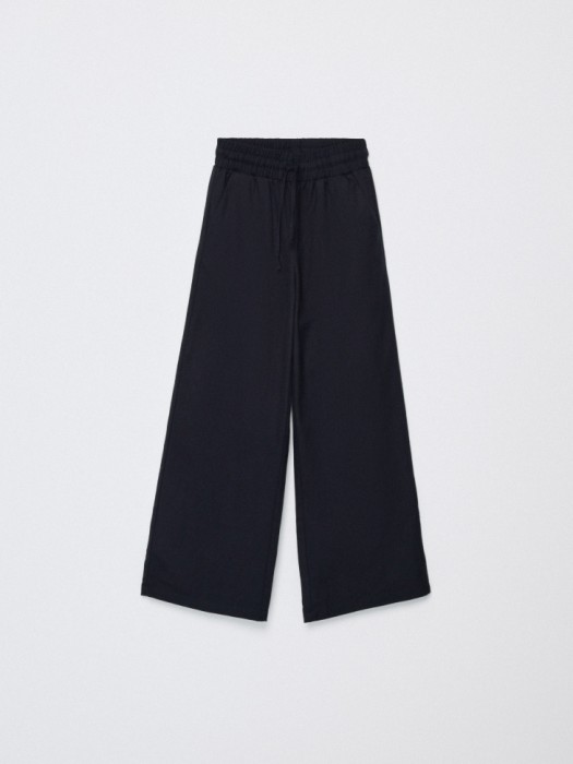 широкие брюки на резинке для девочек по цене 1599 руб вид справа