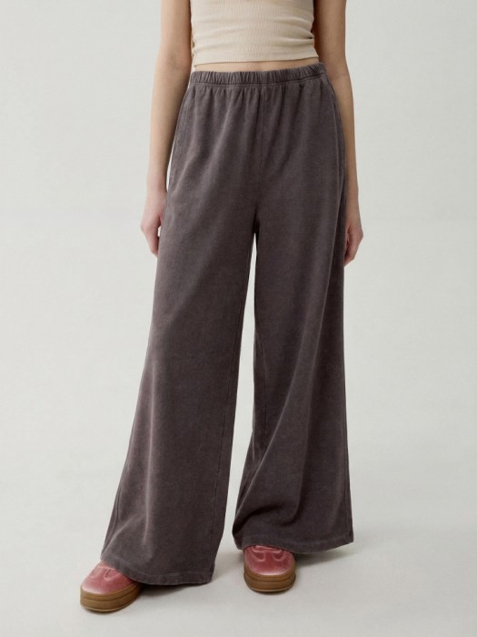 широкие брюки с эффектом стирки для девочек от бренда sela вид слева