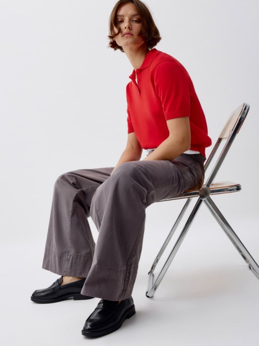 широкие брюки с накладными карманами от бренда sela вид слева