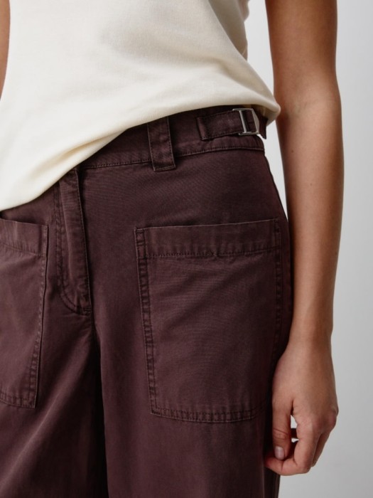 широкие брюки с накладными карманами от бренда sela вид слева