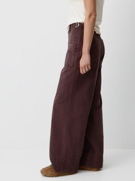 широкие брюки с накладными карманами по цене 3599 руб вид справа