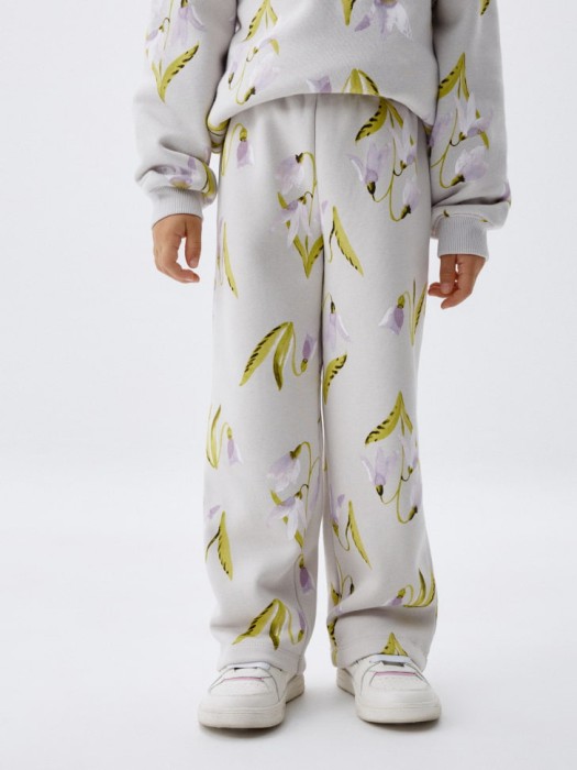 широкие брюки с  принтом для девочек от бренда sela вид слева