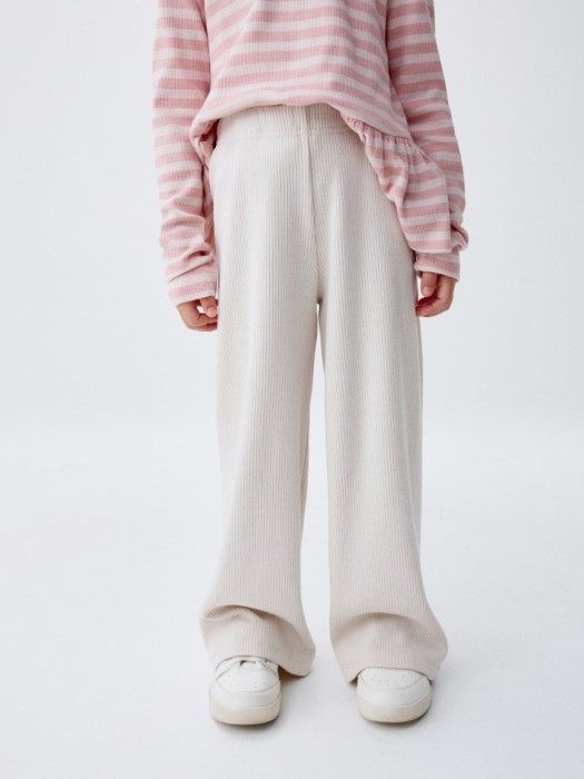 широкие брюки в рубчик для девочек от бренда sela вид слева