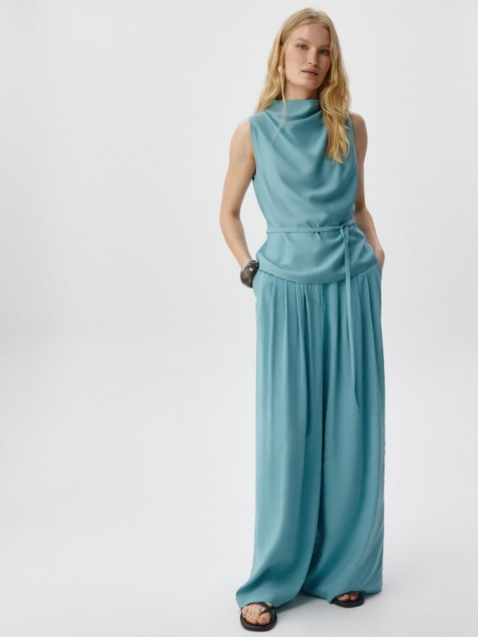 широкие брюки от бренда sela вид слева