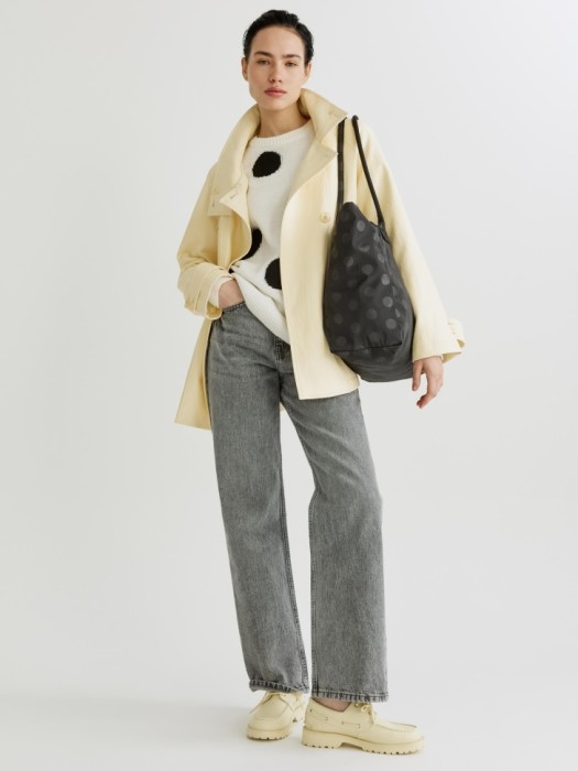 широкие джинсы 411 из органического хлопка от бренда sela вид слева