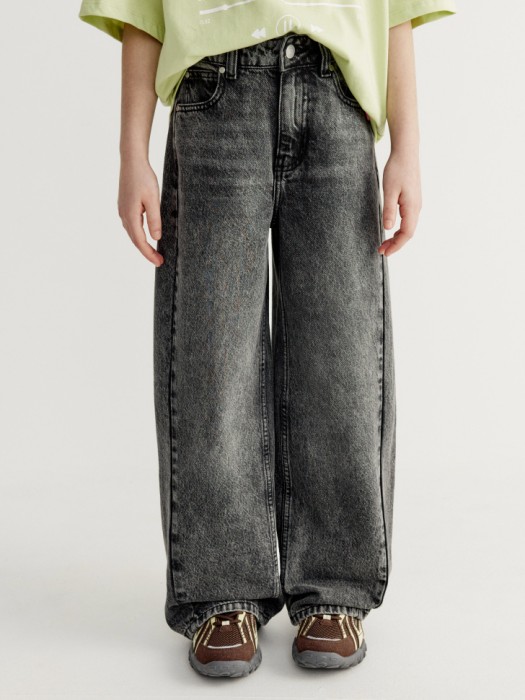 широкие джинсы для девочек от бренда sela вид слева