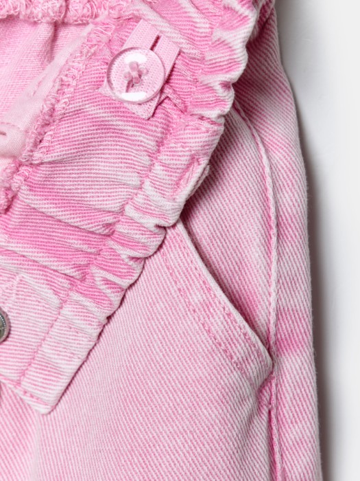 широкие джинсы на резинке для девочек из хлопка спереди