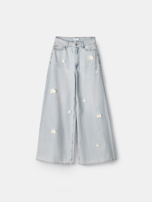 широкие джинсы на высокой посадке с декором 4640611026172 фотография