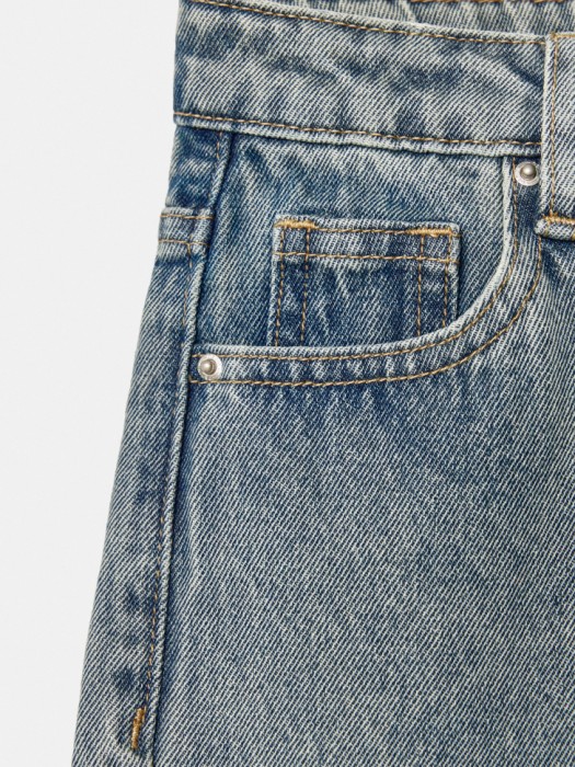 широкие джинсы с аппликацией для девочек из россии вид сбоку