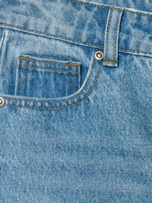 широкие джинсы с декором для девочек из коллекции art people с авророй ефимовой из россии вид сбоку