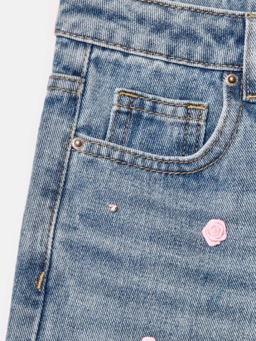 широкие джинсы с декором для девочек из россии вид сбоку