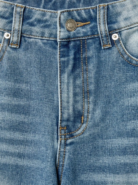 Товар голубого цвета с внутренней стороны