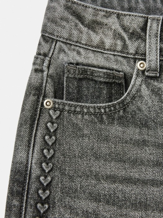 широкие джинсы с рельефным узором для девочек из россии вид сбоку