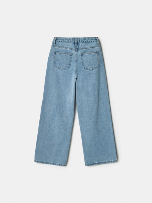 широкие джинсы с вырезами в форме сердца для девочек по цене 3299 руб вид справа