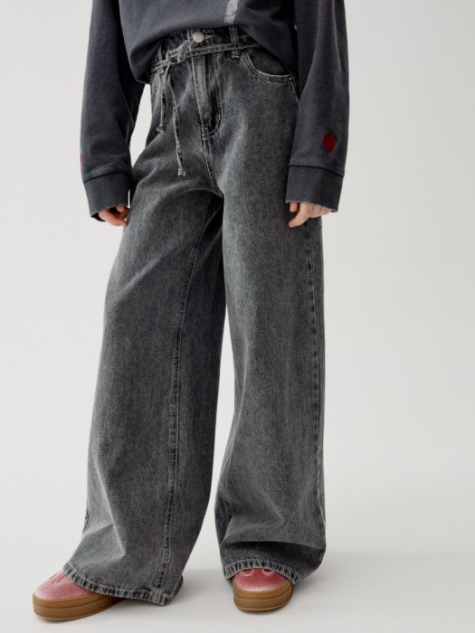 широкие джинсы со шнурком для девочек от бренда sela вид слева