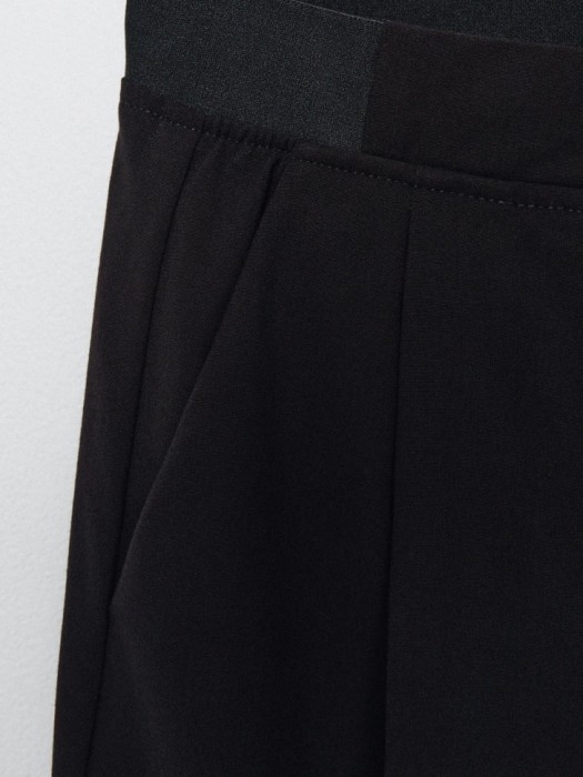 широкие костюмные брюки для девочек из россии вид сбоку