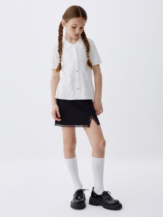 школьная юбка с кружевом для девочек от бренда sela вид слева