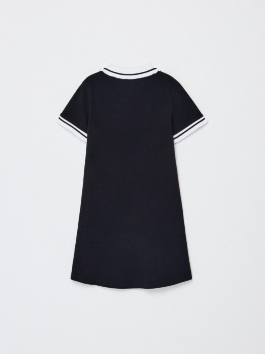 Товар черного цвета с внутренней стороны