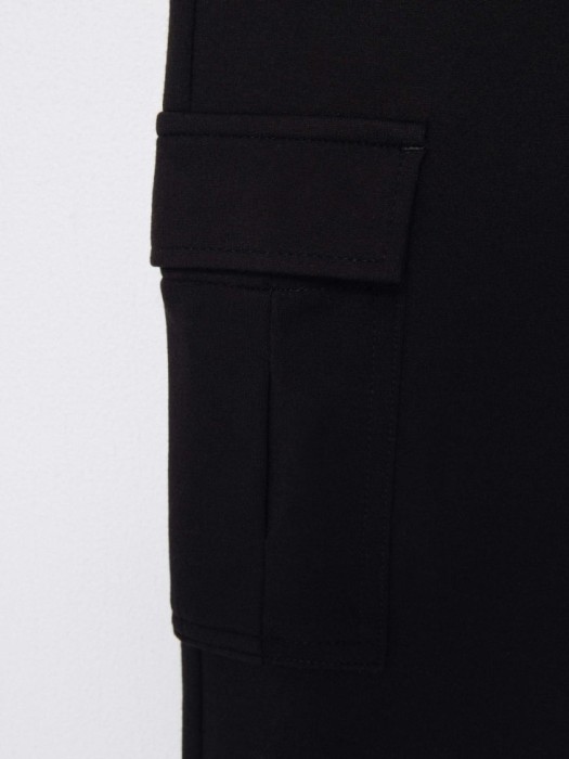 школьные брюки карго из трикотажа для девочек по цене 1899 руб вид справа